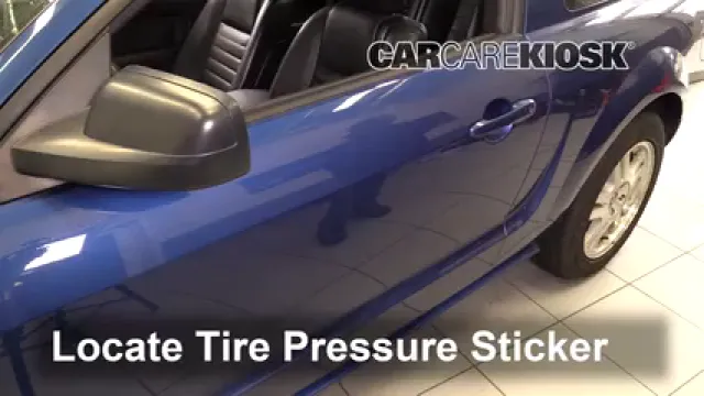 2007 Ford Mustang GT 4.6L V8 Coupe Tires & Wheels Check Tire Pressure
